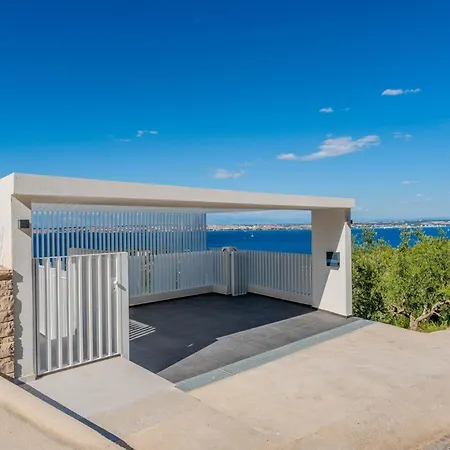 Happy Life بريكو